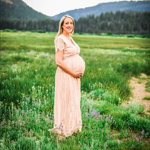 Maternity… or not beautiful lace dress!